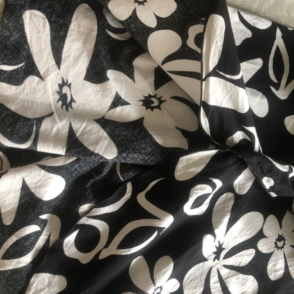 tiki palm hawaiian themed flower black and white vintage y2k strapless - Picture 11 of 11